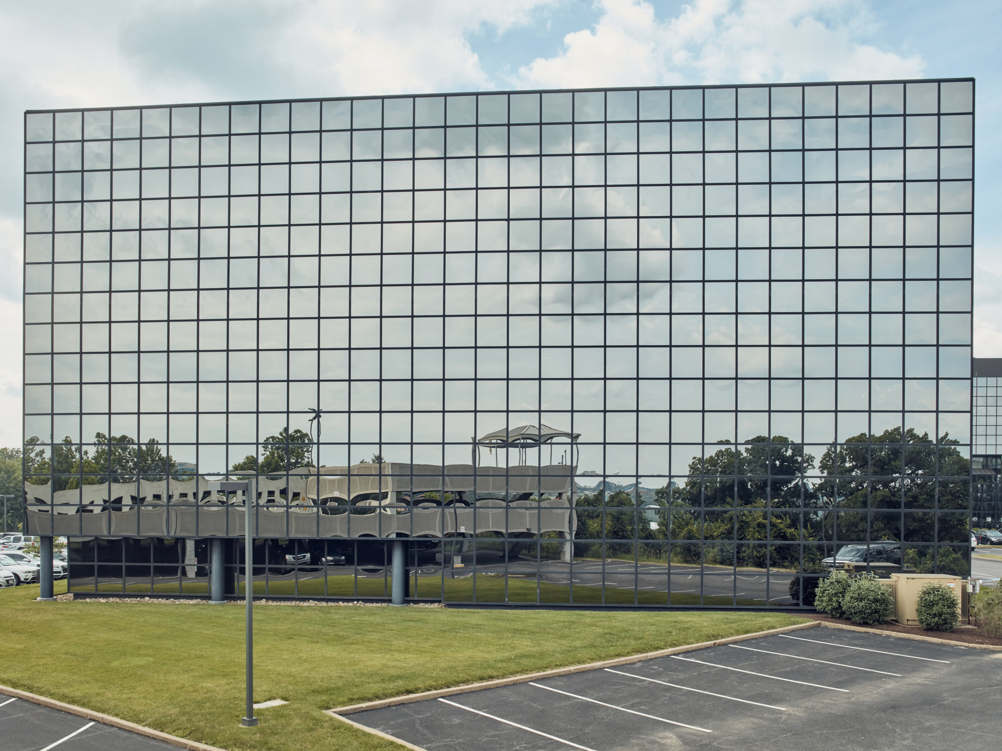 Edgeworth Security’s command center in Pittsburgh. The company offers monitoring solutions using artificial intelligence.CreditRoss Mantle for The New York Times